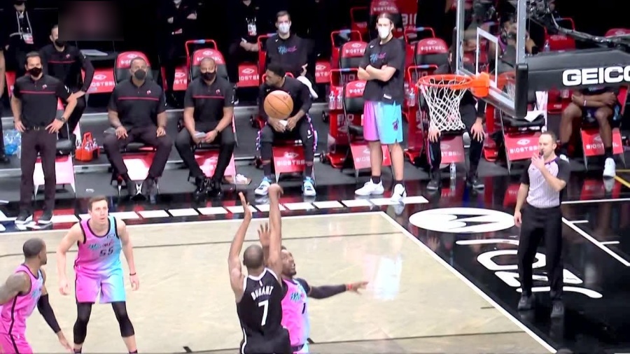  篮网三巨头合砍百分仍落败  