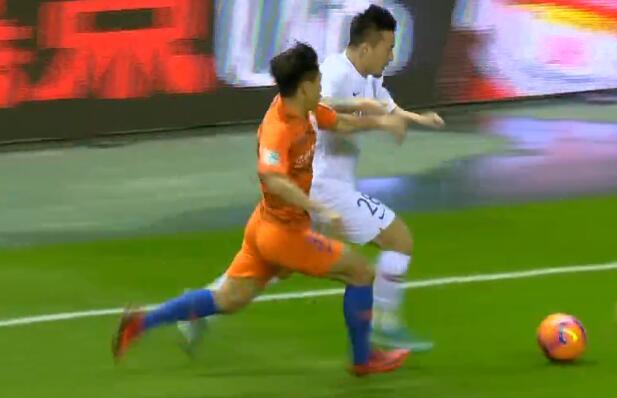  尼斯边锋突破如虹，单骑闯关上演一条龙