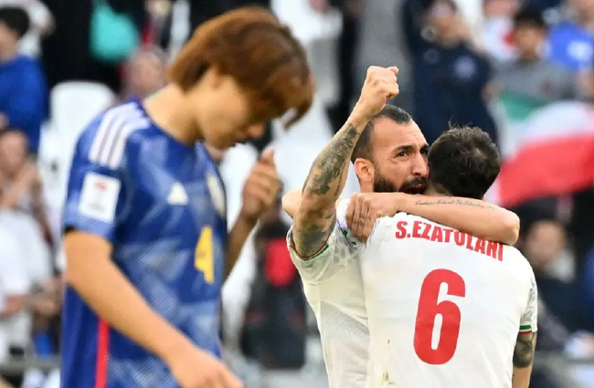 圣保利后卫致命失误送礼,到手三分变一分憾出局