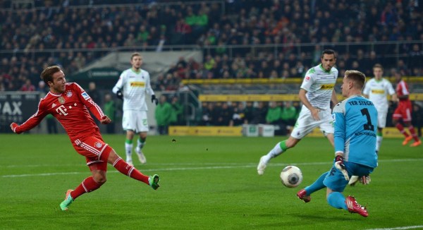 德甲卫冕冠军遇挑战,拜仁客场艰难战平劲敌